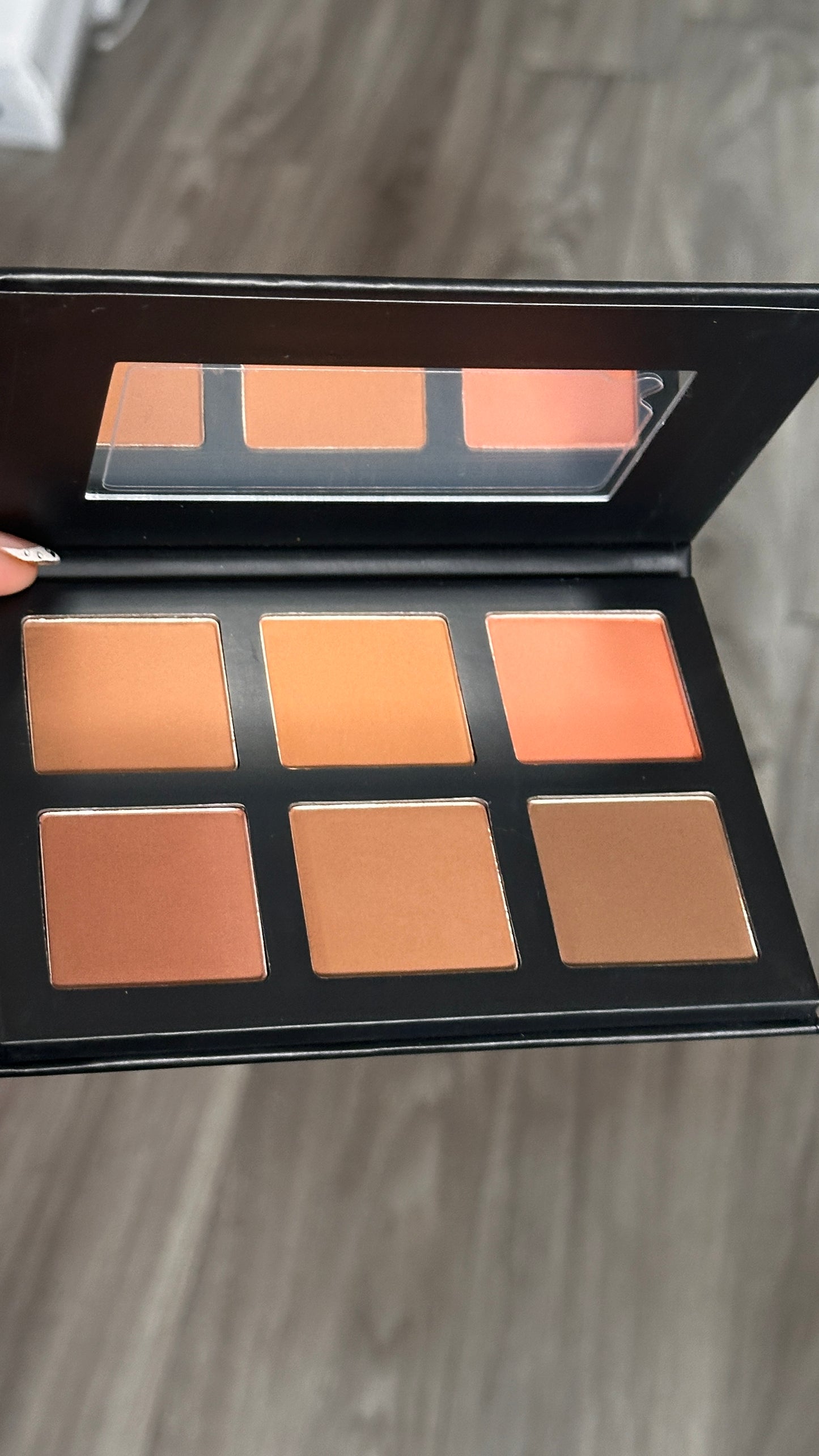 Contour Bronzing Pallet-Medium Brown
